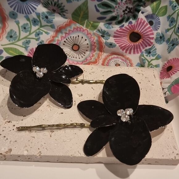 New ZARA ENAMEL FLOWER statement earrings - Picture 5 of 13